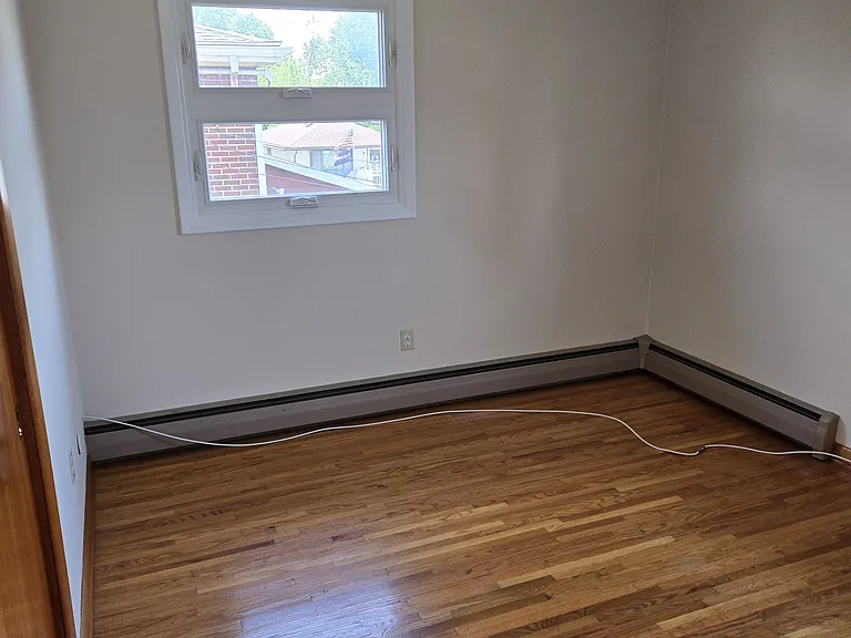 185 Victory Ave #3 — Photo 9