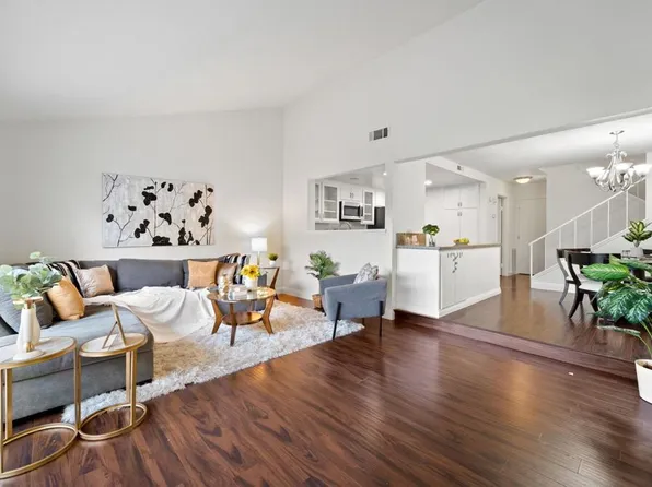 3652 Carmel View Rd, San Diego, CA 92130