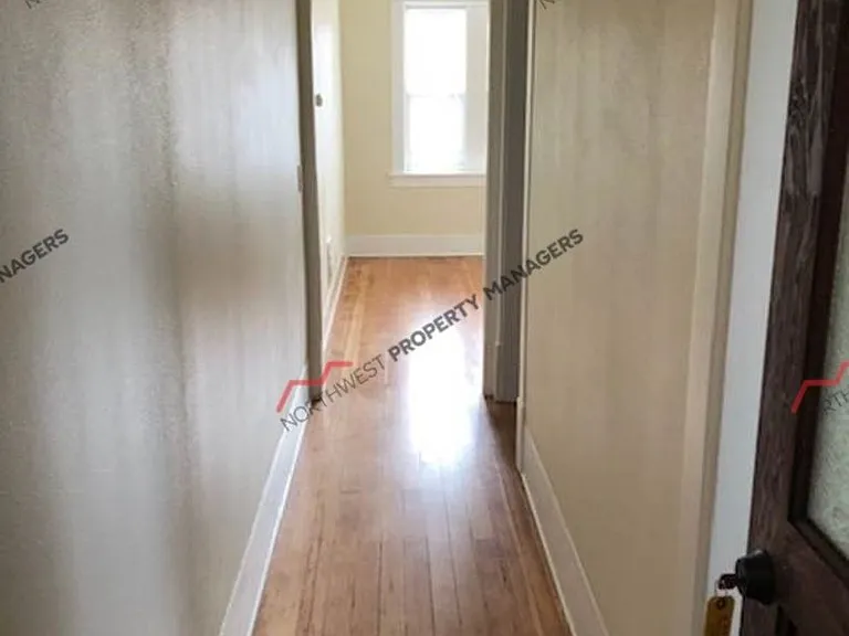 217 N Tower Ave — Photo 7