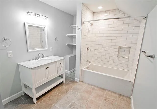 43184 Naples Dr — Photo 14