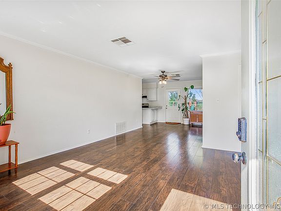4th image of 3112 M St NW
