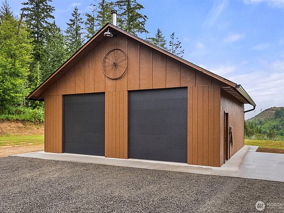 3rd image of 484 Salmon Creek Road