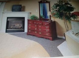 241 Grand Ave #0, Falmouth, MA 02540