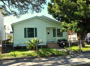 1513 Kempner, Galveston, TX 77550