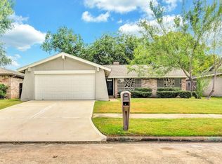 10515 Townhall Ln, Sugar Land, TX 77498