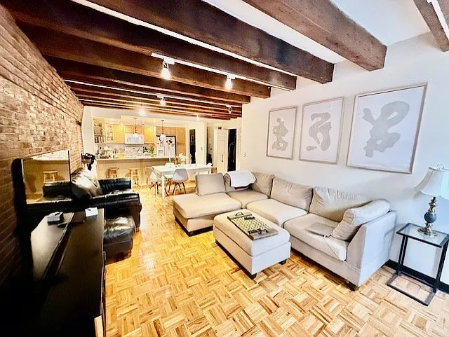 99 Fulton St #2