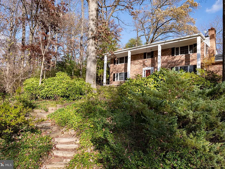 3606 Pinetree Ter — Photo 1