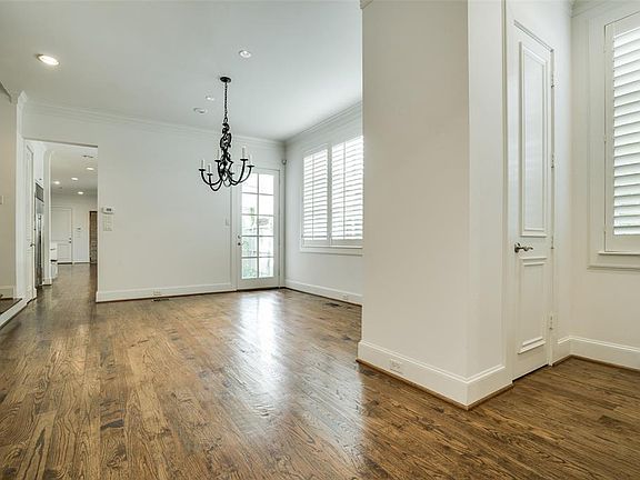 4th image of 3664 Asbury St
