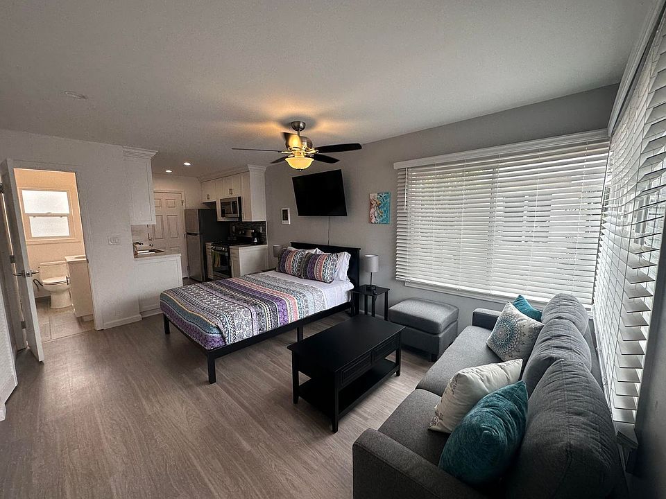 1st image of 4971-79 W Point Loma Blvd #4977.5