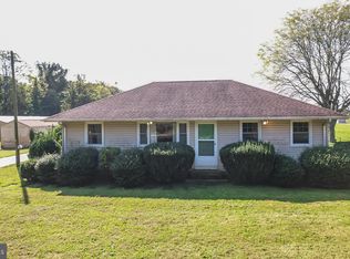 706 Weymouth Rd, Vineland, NJ 08360