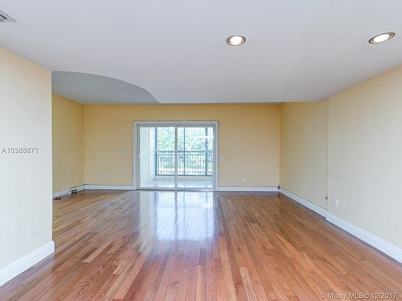 5th image of 3745 NE 171st St APT 51