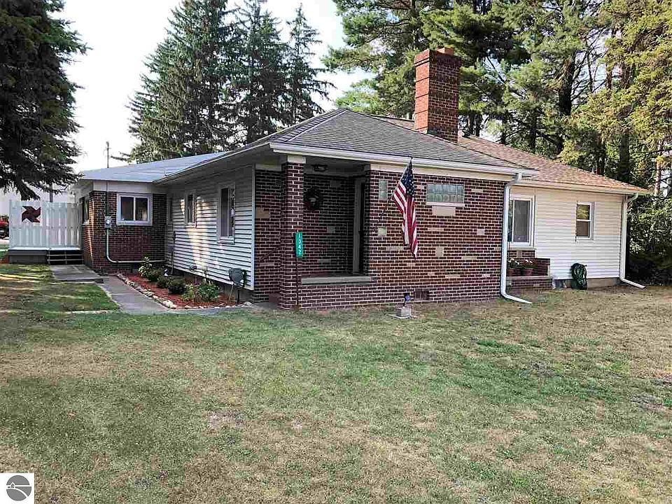 1st image of 1342 S Lakeshore Dr