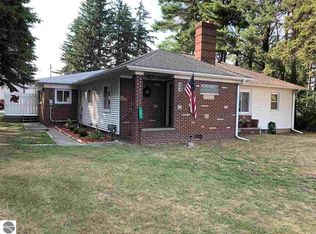 1342 S Lakeshore Dr, Lake City, MI 49651