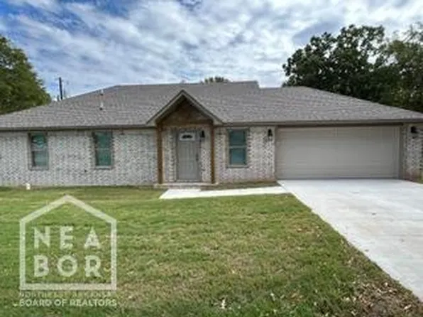 201 S Barnett St, Brookland, AR 72417