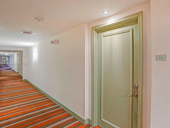 3rd image of 2775 NE 187th St APT 315