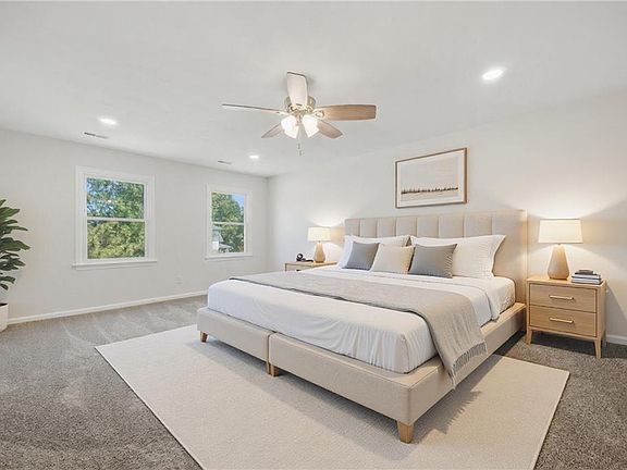 3rd image of 4805 Halifax Dr