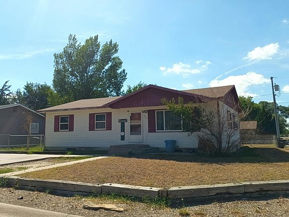 2nd image of 900 Everett St