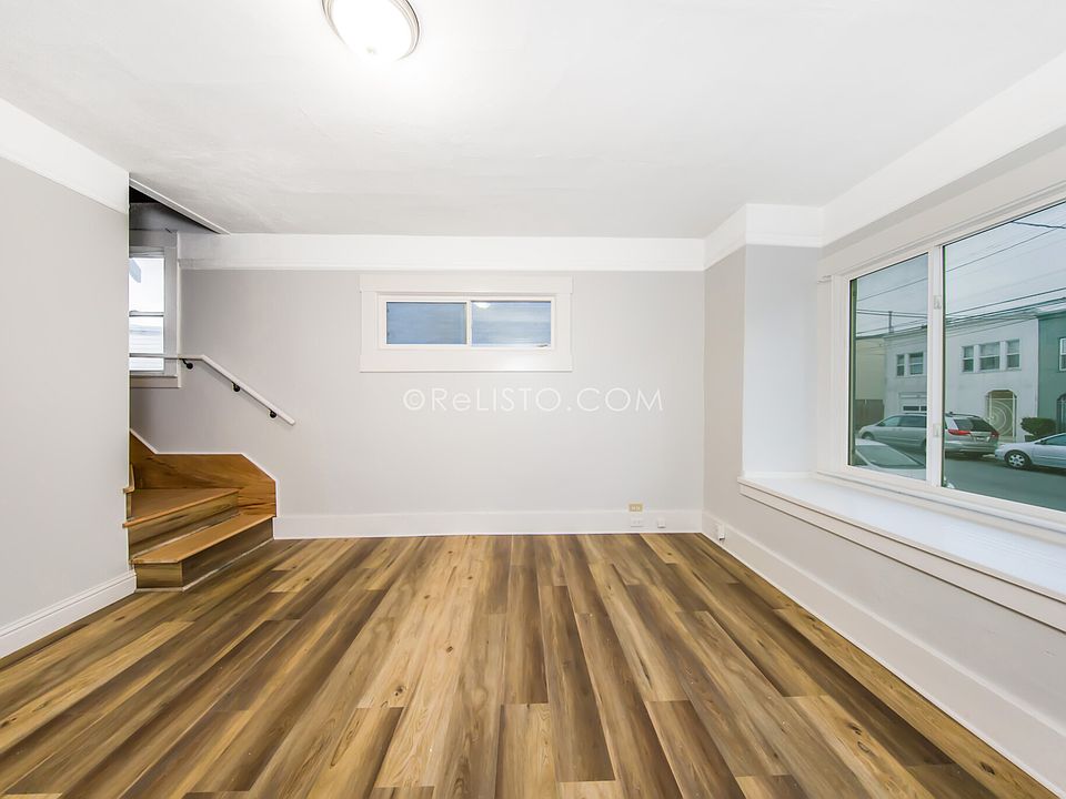 1st image of 76 De Long St