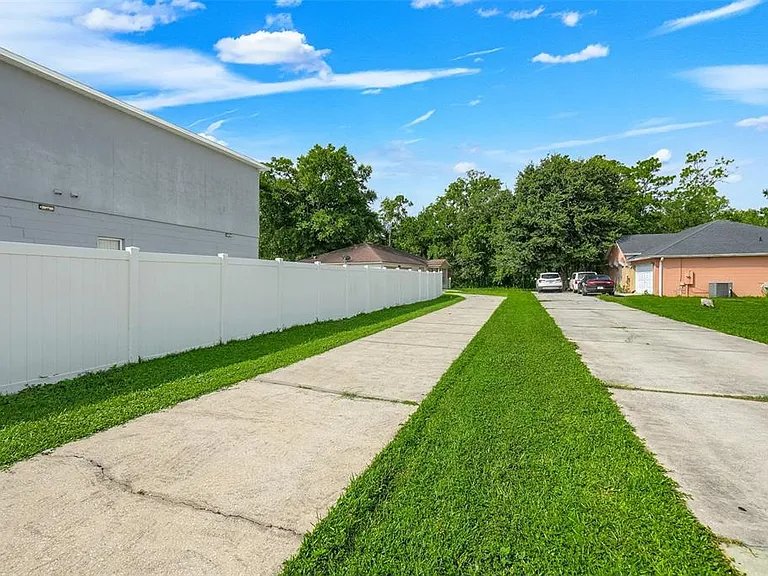 810 Valnera Ct — Photo 5