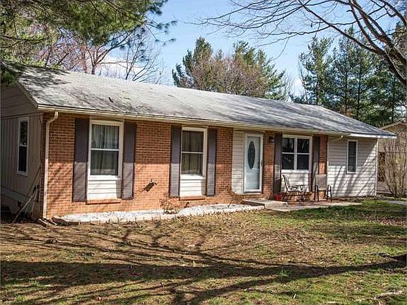 4th image of 113 Greenbriar Ln