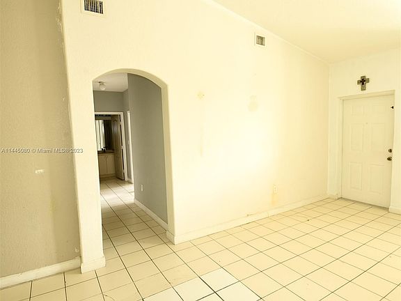 2nd image of 1543 SE 25th St Unit 207