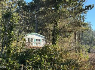 1375 NW Sarkisian Dr, Seal Rock, OR 97376