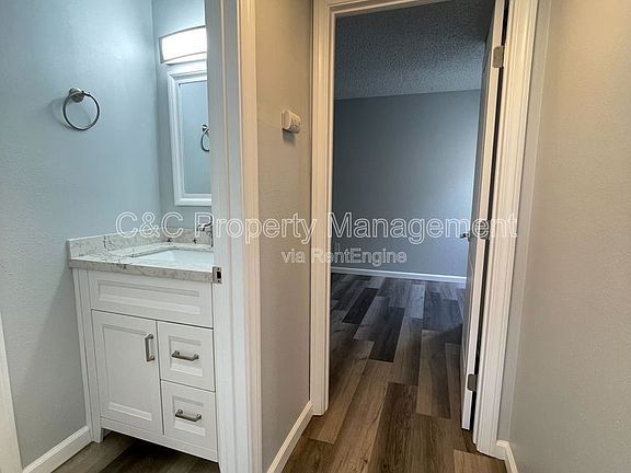 5th image of 1817 E Grand Ave Unit 22