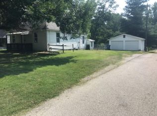 313 Staunton Rd, Troy, IL 62294