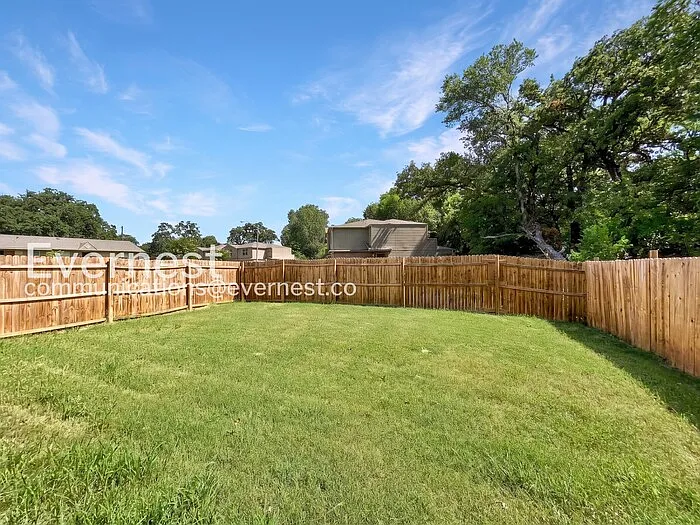 230 Creek Cove Dr — Photo 17