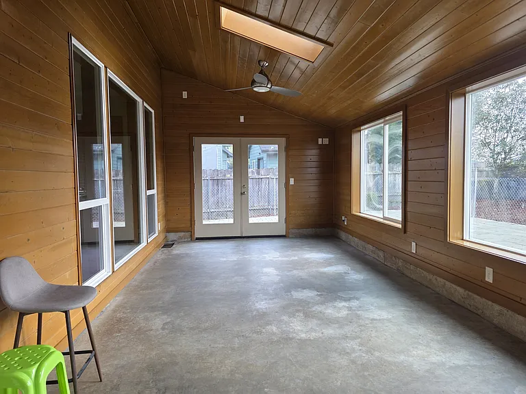 2727 SE Hacienda Loop — Photo 10