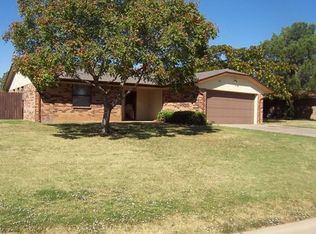 107 SE Trenton Rd, Lawton, OK 73501