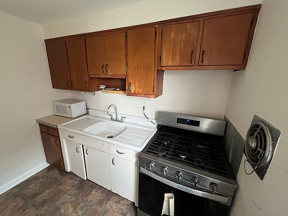 4th image of 5903 Houghton St #1
