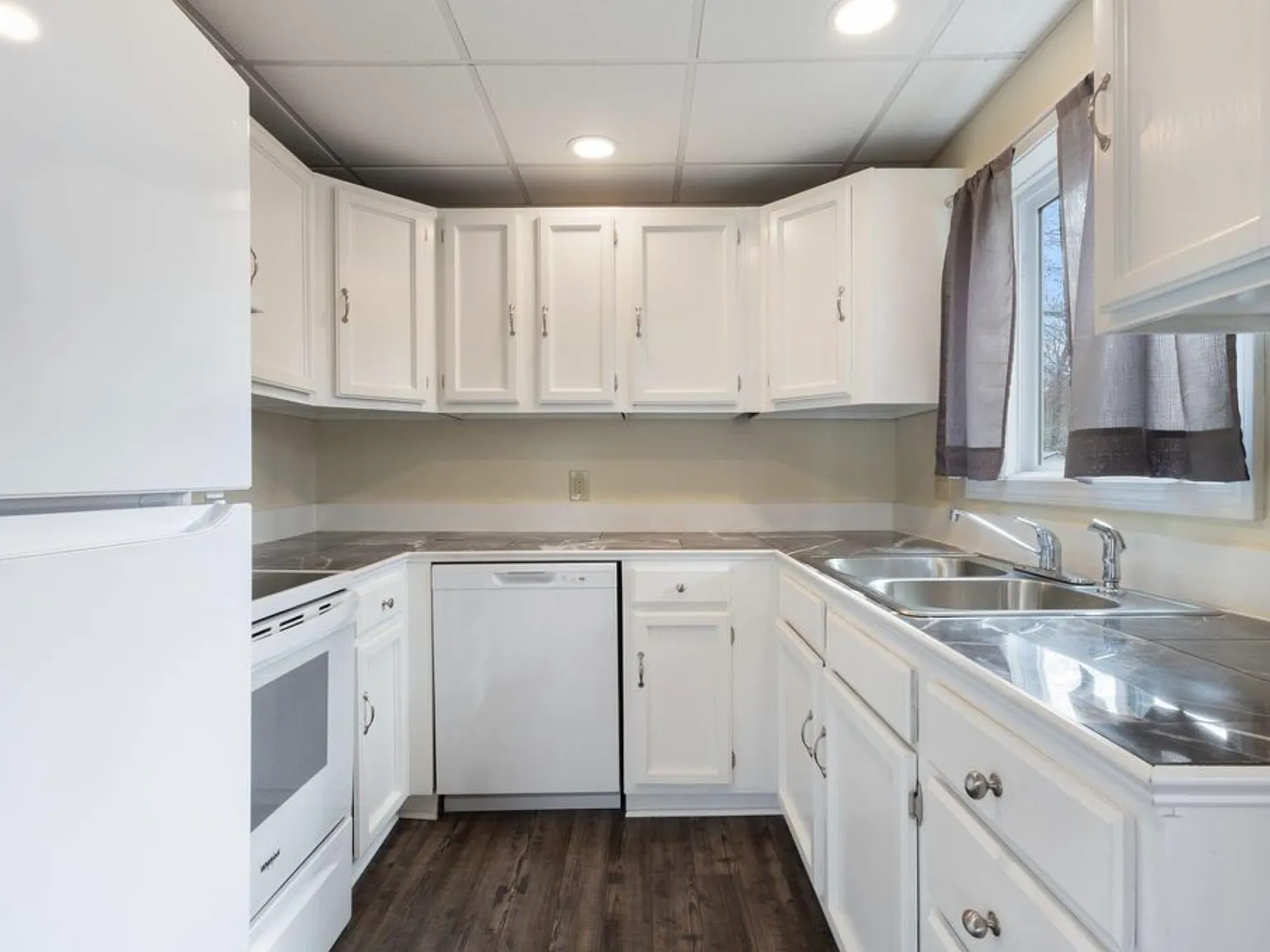 1 bed, $1,600 — Photo 3