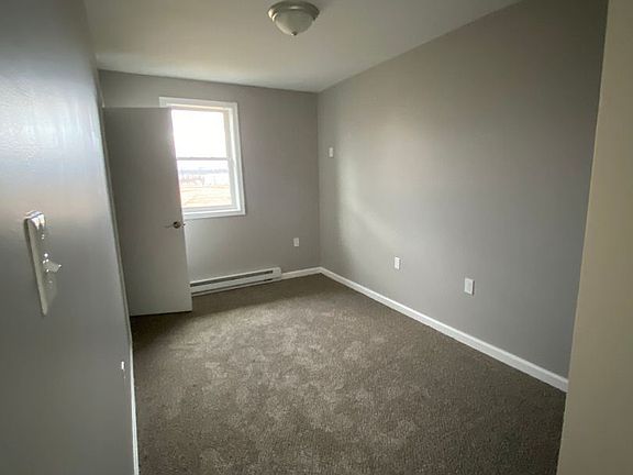 4th image of 1762 Lehman St