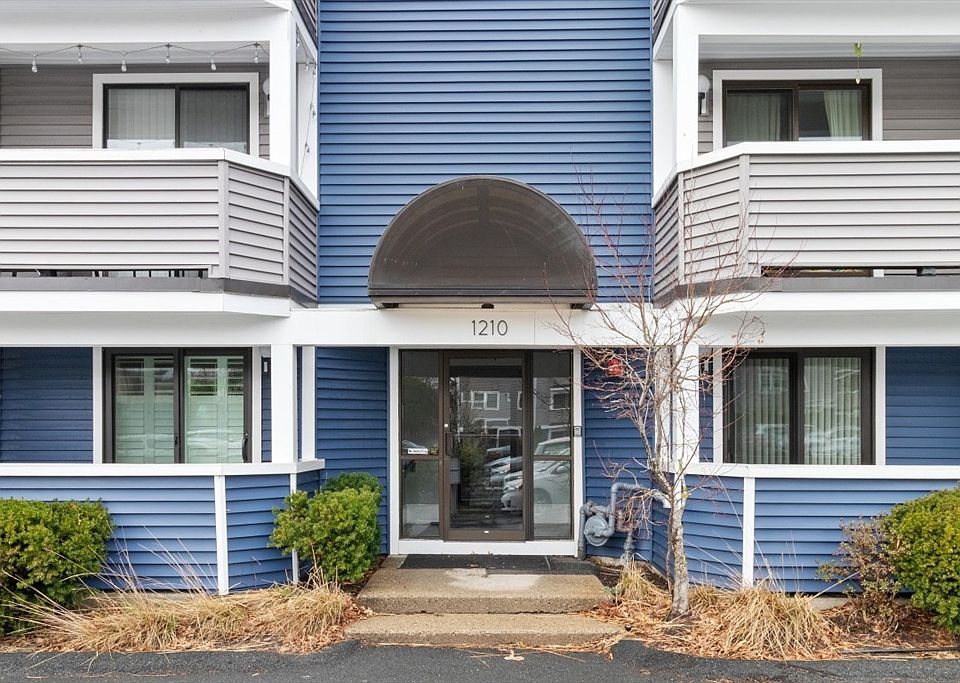 1st image of 1210 Vfw Pkwy APT 12