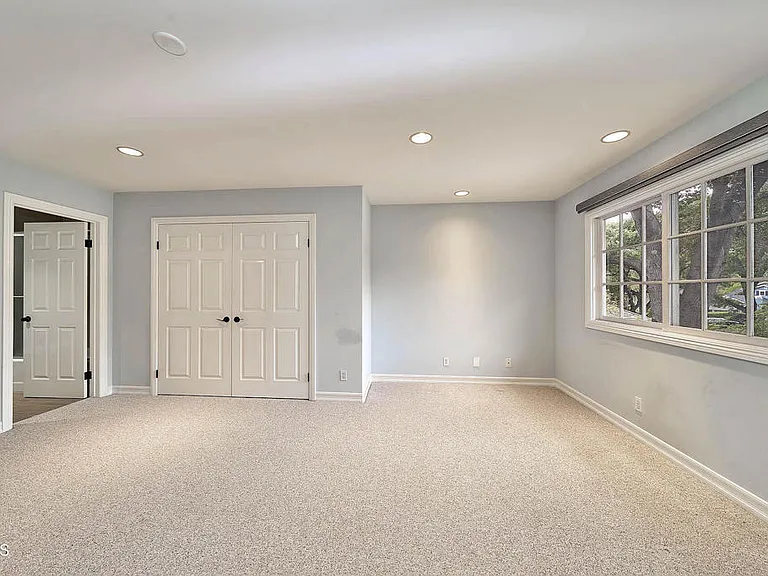 4330 Bel Aire Dr — Photo 21