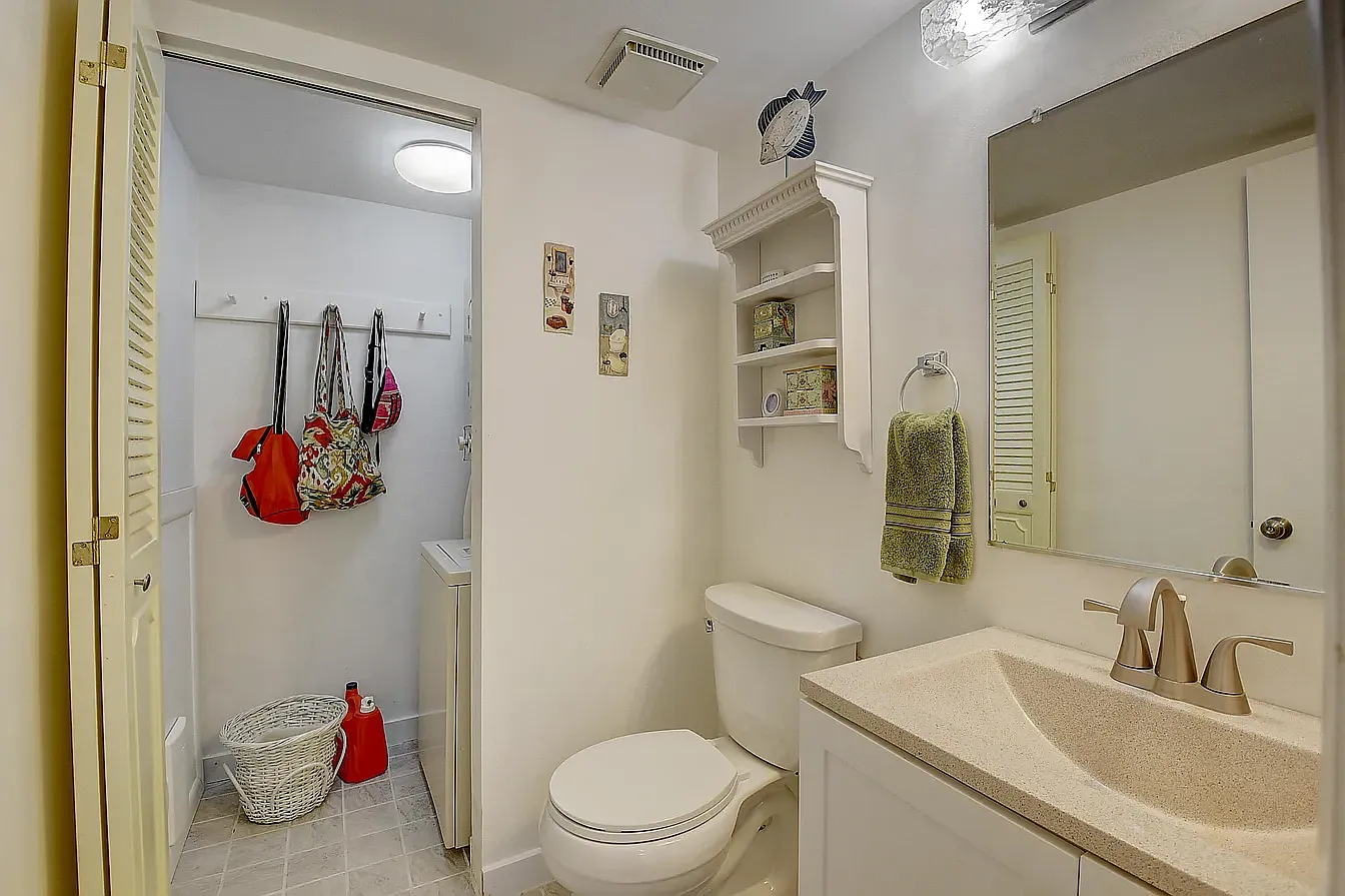 2 bed, 2.5 bath, 1400 sqft, $1,500 — Photo 2