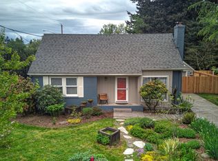 11295 SE Pine Ct, Portland, OR 97216
