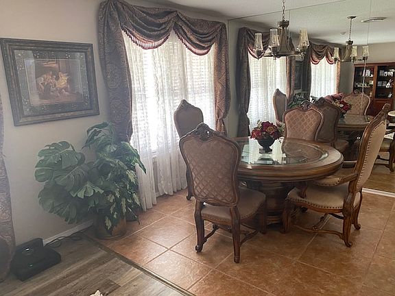 3rd image of 2711 N Albertson Dr