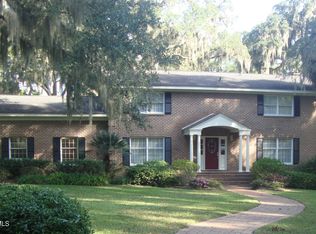 6 Lake Ct, Beaufort, SC 29907