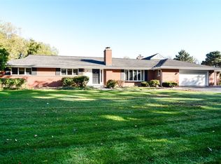 28300 W Merri Oaks Rd, Barrington, IL 60010