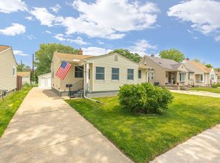 22301 Saint Gertrude St, Saint Clair Shores, MI 48081