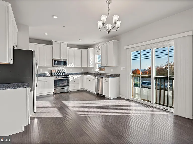 311 Sunrise Ct — Photo 22