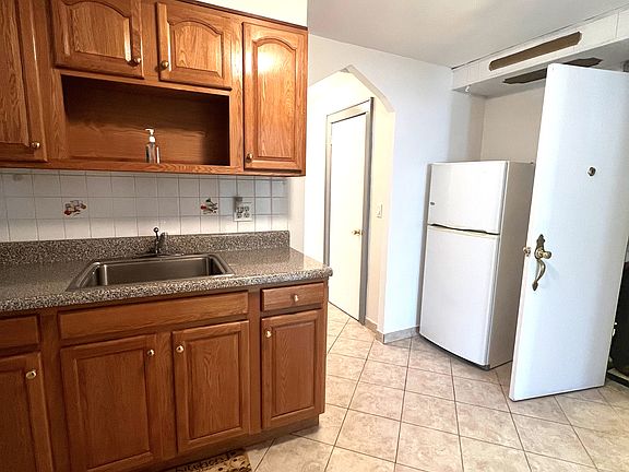 3rd image of 21-45 Steinway St #1A