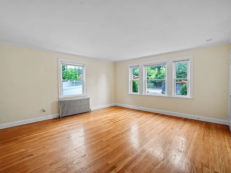 431 Adams St #3 — Photo 4
