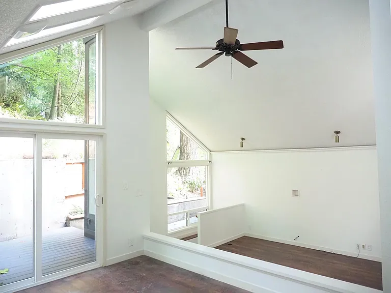 702 SW Cheltenham St — Photo 21