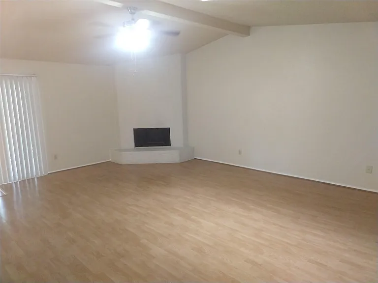 4401 Andalusia Trl — Photo 3