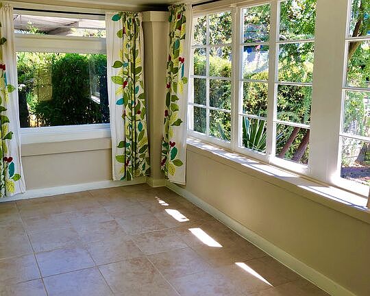 4th image of 607 N Gramercy Pl