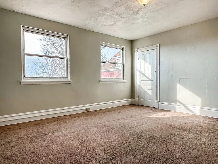 1409 Arlington Ave — Photo 8