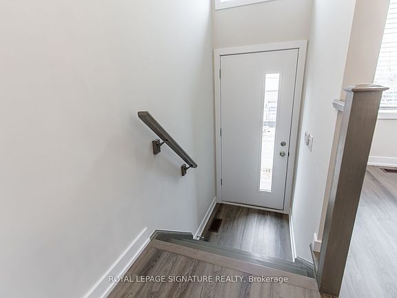 4th image of 57 Markle Cres